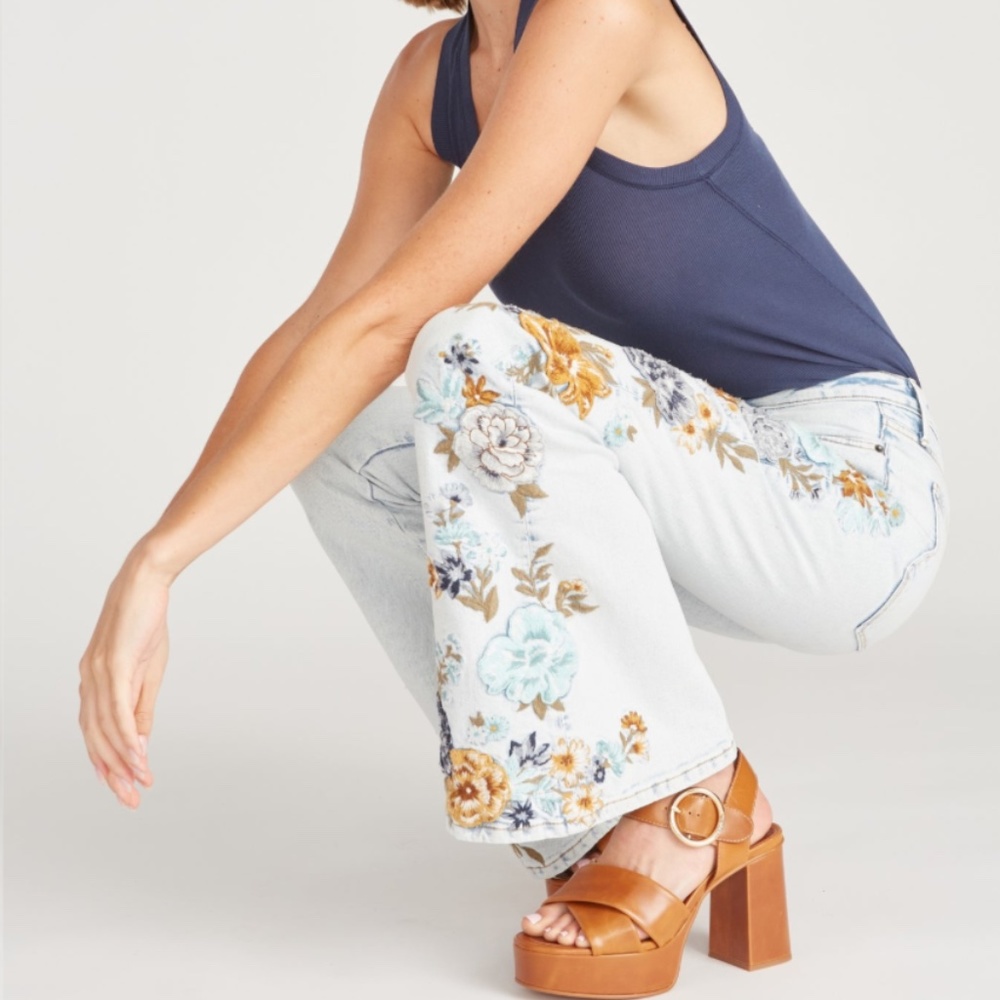 Driftwood Farrah Flare Light Wash Aqua Dusk Jeans